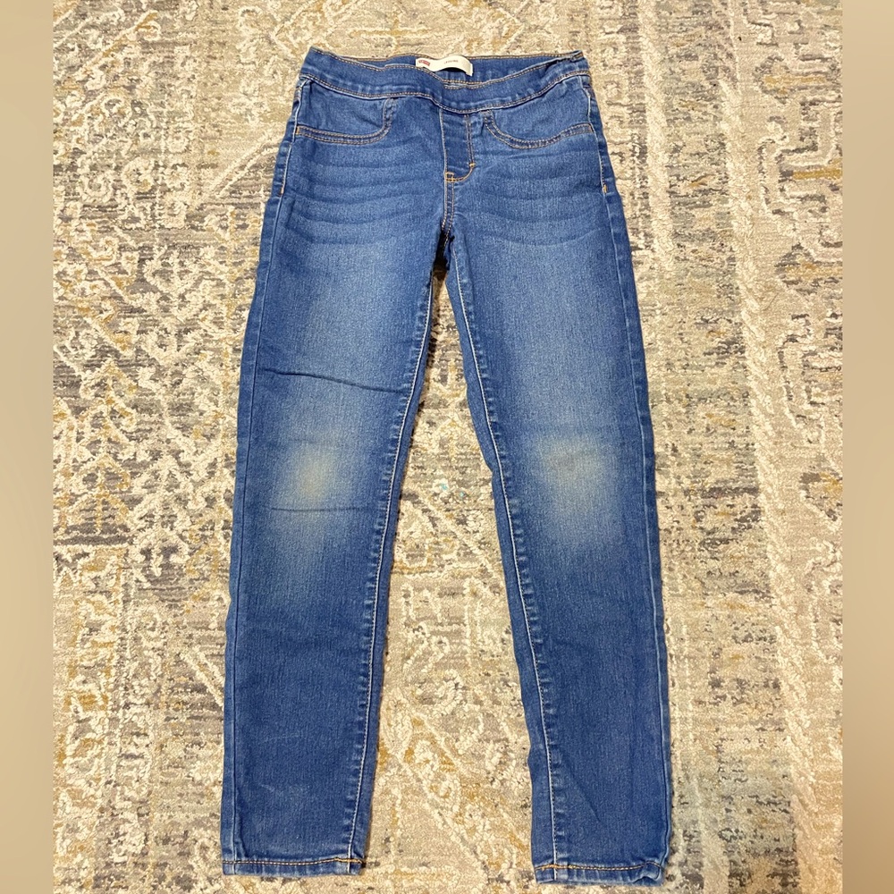 Kids Levi jeggings in size 7
